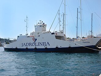 M/T Porozina u Makarskoj
