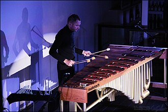 Marimba glazba, tradicijski napjevi i plesovi kolumbijske južnopacifičke regije i ekvadorske pokrajine Esmeraldas