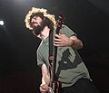 Brad Delson, gitarista.
