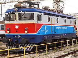Tiristorizirana lokomotiva prve generacije HŽ 1141 384 u izvornom bojanju