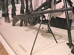 Chauchat (Šouša) ili Mle 1915 CSRG, Francuska. 1915. g. 8mm Lebel