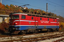 Lokomotiva ŽFBH 441-047 u izvornom bojanju s oznakama Željeznica Federacije Bosne i Hercegovine