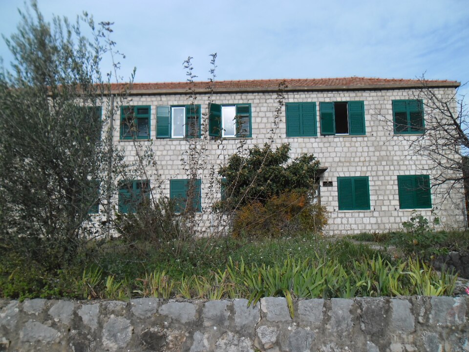 Datoteka:Šipanska škola.JPG