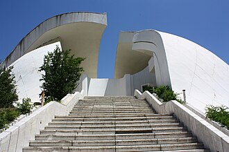 Spomen-kosturnica u Velesu, rad arhitekte Save Subotina