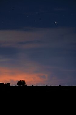 Fotografija s prikazom Velike konjukcije, preuzeta iz Sirakuze, Pillirina.