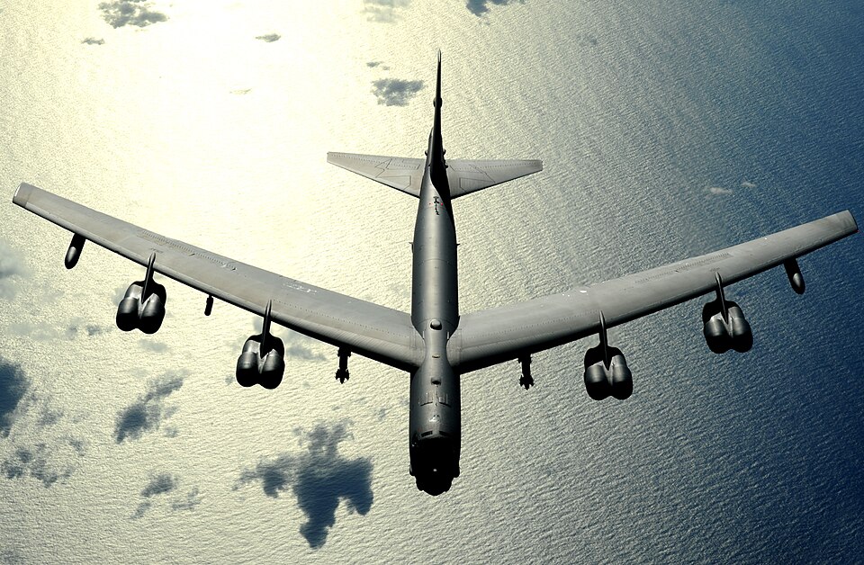 Datoteka:Boeing B-52H F-6911G.jpg