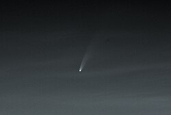 Komet NEOWISE i noćni svijetleći oblaci