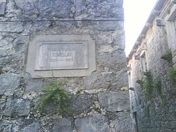 Spomen-ploča u Potomju.