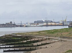 Ušće Medwaya, gledano od Grain do Sheerness.