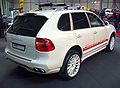 Pogled sa ostraga na Porsche Cayenne Turbo (od 2007.)