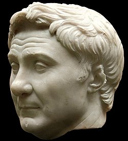 Mramorna glava Pompeja iz gliptoteke NY Carlsberg, kod Kopenhagena; 1. stoljeće pr. Kr.