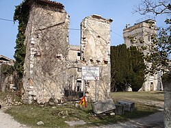 Ministarstvo kulture RH uložilo je velika sredstva za očuvanje ovog spomenika kulture - obično stave manju tablu.