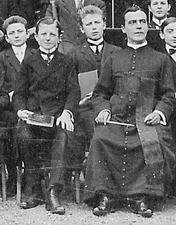 Jakov Kern (lijevo) 1912.