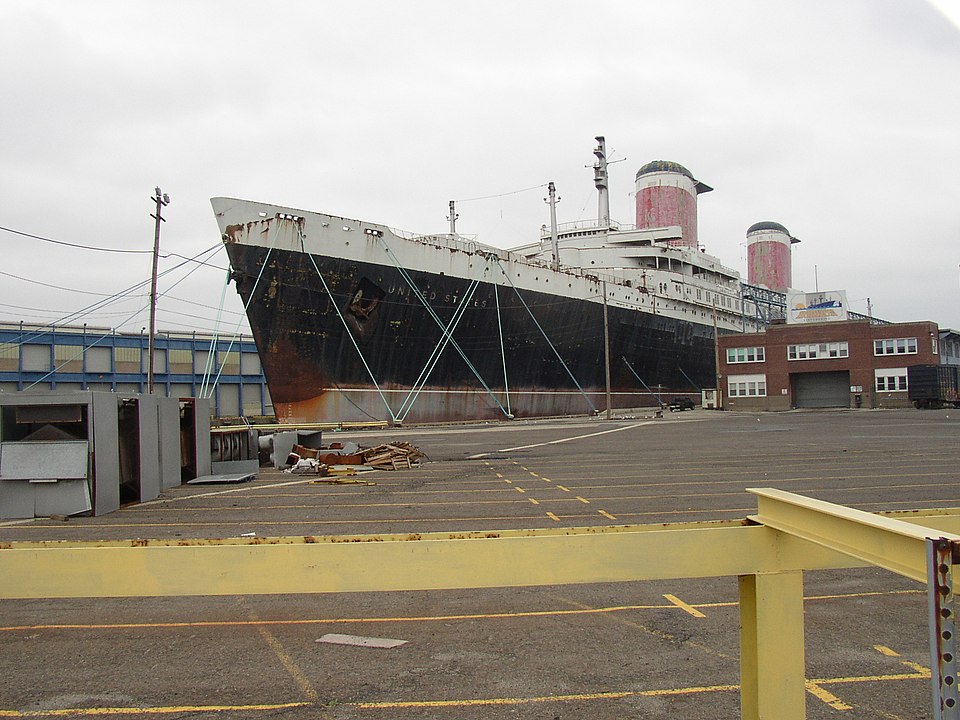 Datoteka:SS United States Philadelphia 2005.JPG