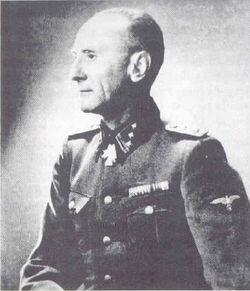 Branimir Altgayer kao SS Hauptsturmführer