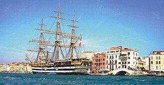 Jedrenjak Amerigo Vespucci u Veneciji, Italija