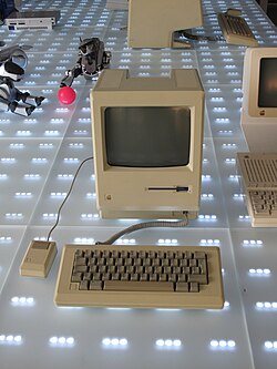 Apple Macintosh 128, 1981.